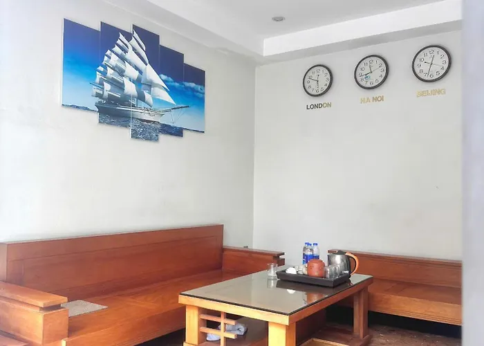 404 Aurora Hung Thang * Ha Long